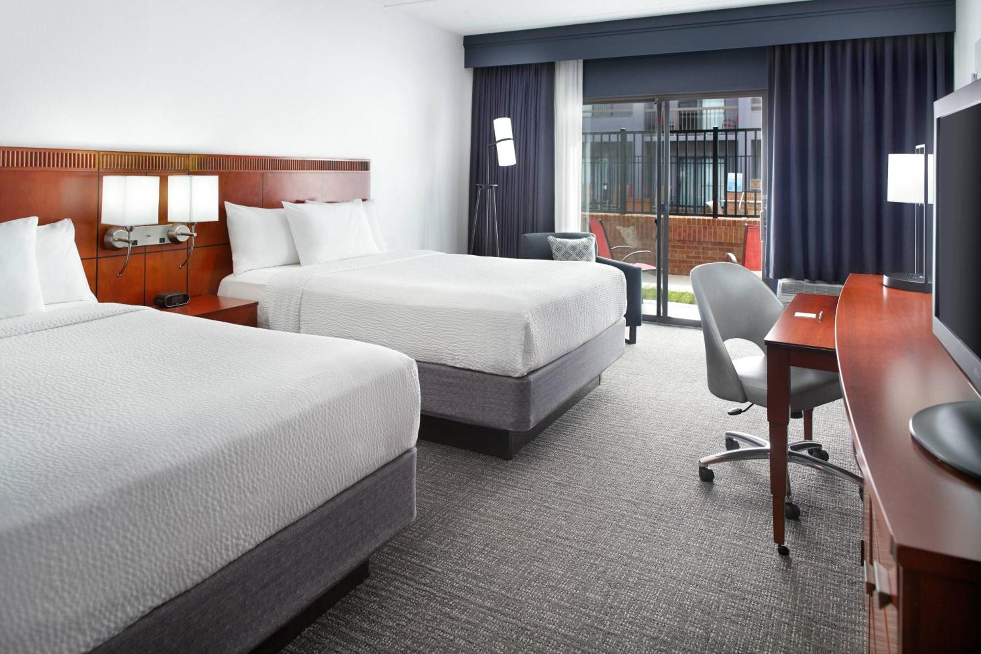 Hotel Courtyard By Marriott Raleigh Midtown Exterior foto