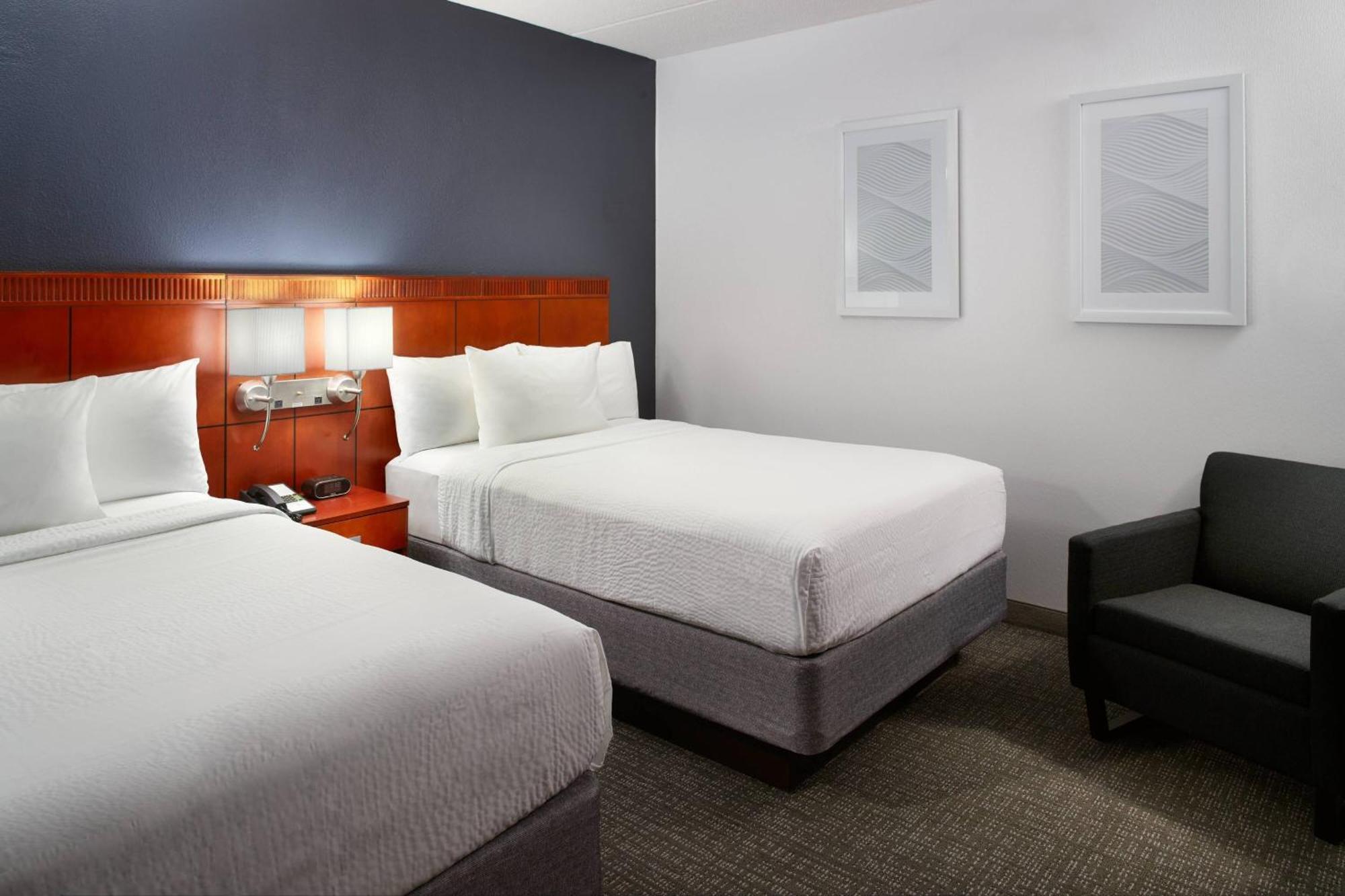 Hotel Courtyard By Marriott Raleigh Midtown Exterior foto